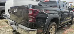 Toyota Tundra Double Cab 4x4 Long Bed 5.7L V8 FFV* 2013 Black