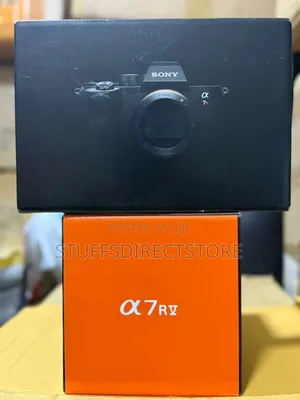 Sony A7r v Mirrorless Camera