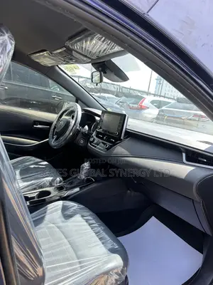 Toyota Corolla SE 2021 Blue