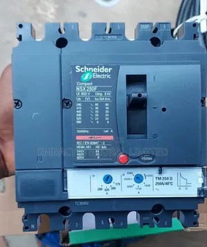 250amps 4poles Breaker Schneider