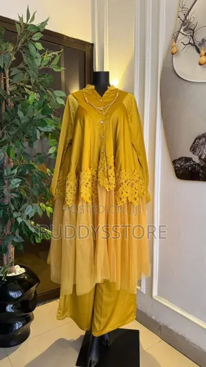 Luxury Elegant Lacey Dress – Classy Feminine Style