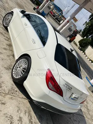 Mercedes-Benz CLA-Class CLA 250 4MATIC Sedan 2017 White