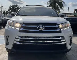 Toyota Highlander XLE V6 4x2 (3.5L 6cyl 6A) 2016 White