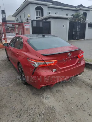Toyota Camry XSE V6 (3.5L V6 8A) 2019 Red