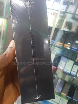 New Samsung Galaxy S10e 128 GB Green
