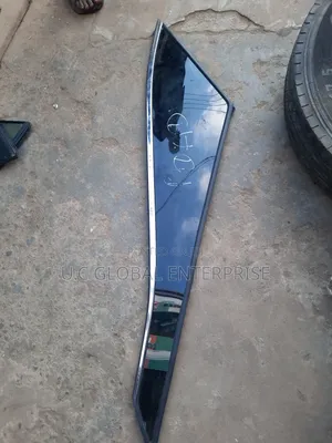 Last Vent Glass for Lexus Rx350 2020 Available