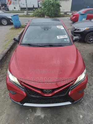 Toyota Camry XSE V6 (3.5L V6 8A) 2019 Red