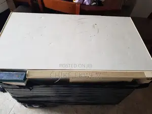 Zanussi Zcf132 Chest Freezer.