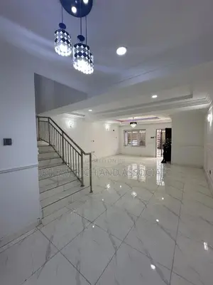4bdrm Duplex in Kaura for rent