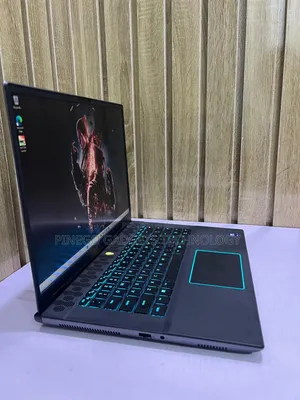 Laptop Dell Alienware M16 R2 32GB Intel Core Ultra 9 SSD 1T