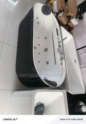 Original Black Jacuzzi Bath