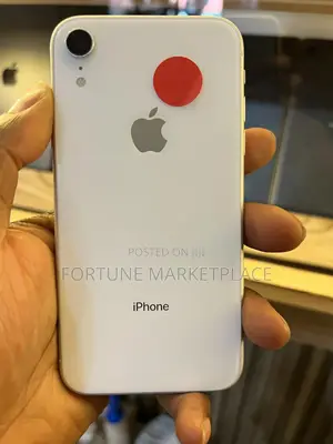 Apple iPhone XR 64 GB White