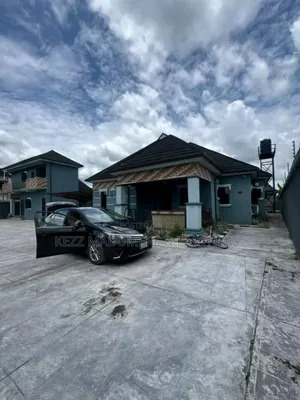 3bdrm Bungalow in Ceaderwood Estate for sale