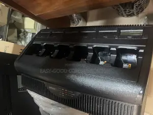 Motorola Multi - Unit Impress Charger