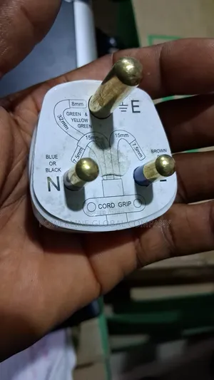 15amps Plug for Electrical/ Solar Connection Get Fi