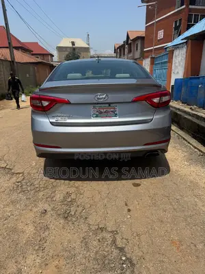 Hyundai Sonata Limited Sedan FWD (2.4L 4cyl 6A) 2016 Blue