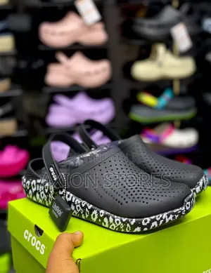 Quality Fashion Crocs