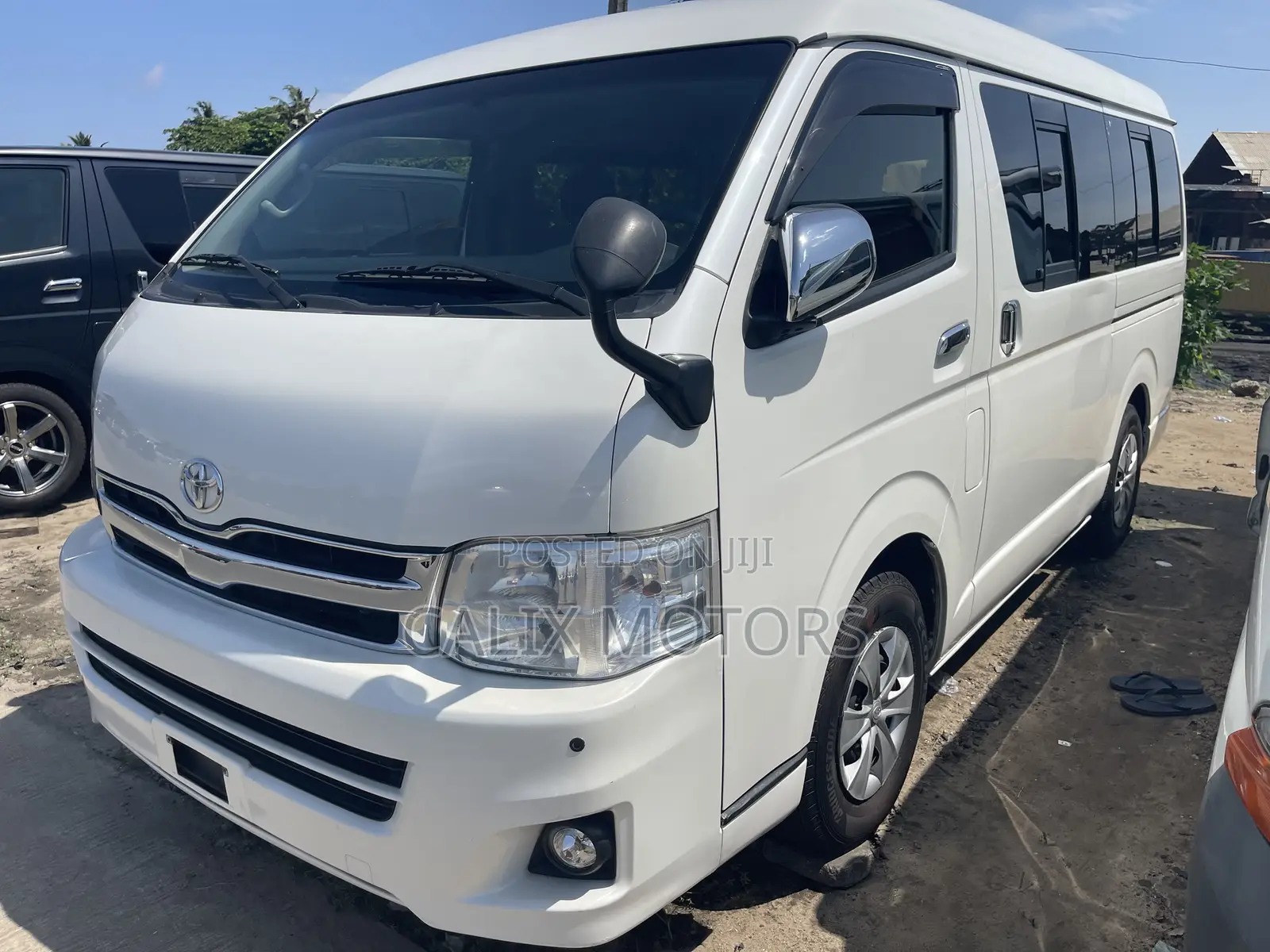 Toyota HiAce 2017 White