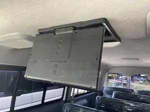 Toyota HiAce 2016 White