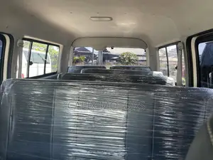 Toyota HiAce 2016 White