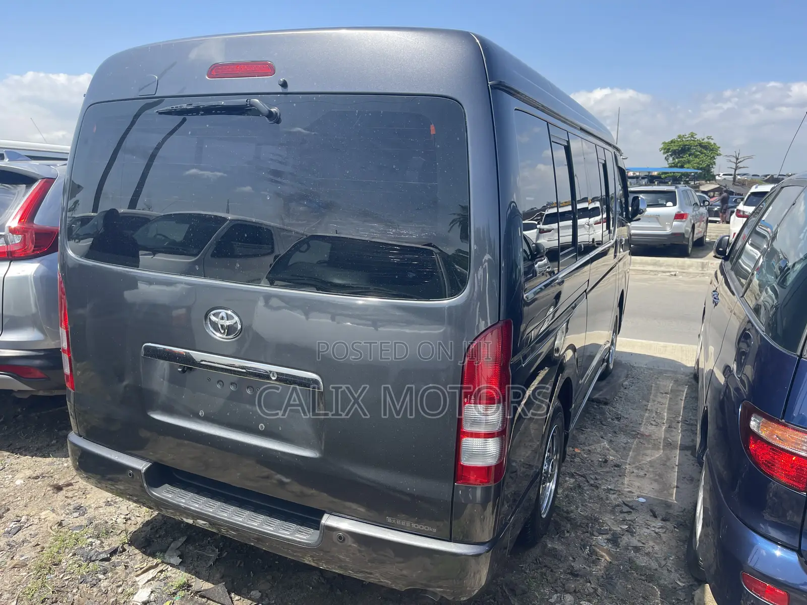 Toyota HiAce 2017 Grey