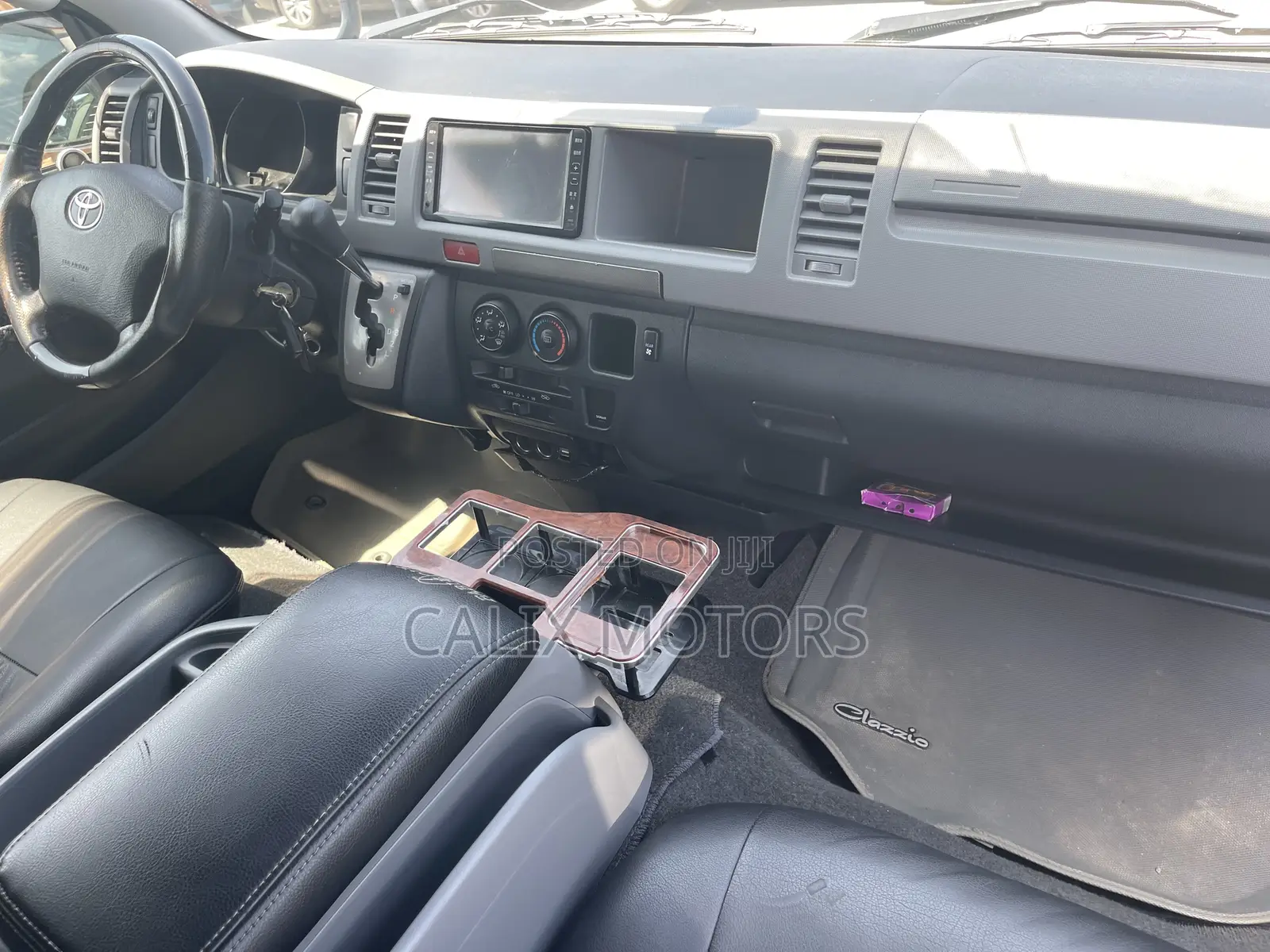 Toyota HiAce 2017 Grey