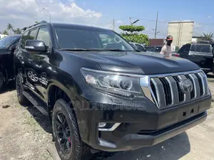 Toyota Land Cruiser Prado 2023 Black