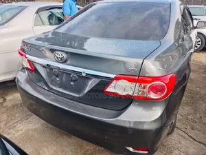 Toyota Corolla LE Special Edition 4dr Sedan (1.8L 4cyl 4A) 2013 Gray