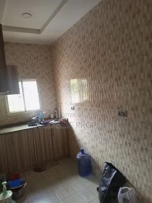 2bdrm Block of Flats in Apo Resettlement for rent