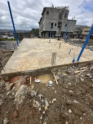5bdrm Duplex in Guzape District for sale