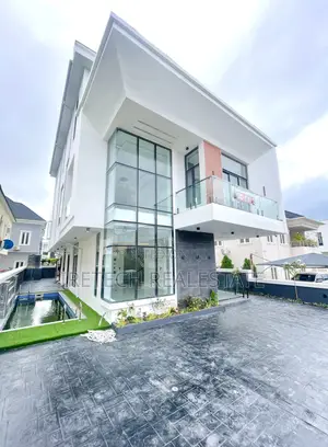 5bdrm Duplex in Megamound Estate for sale