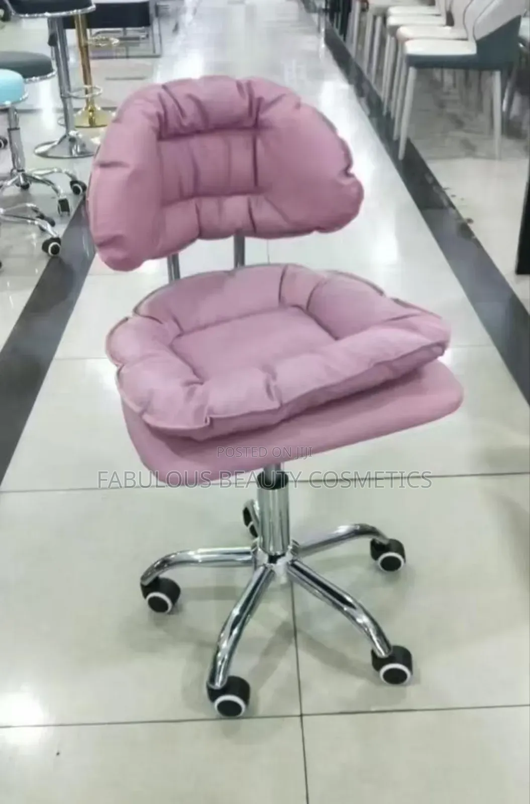 Deluxe Hydraulic Manicure Rolling Stool