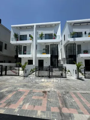 4bdrm Duplex in Chevron for sale