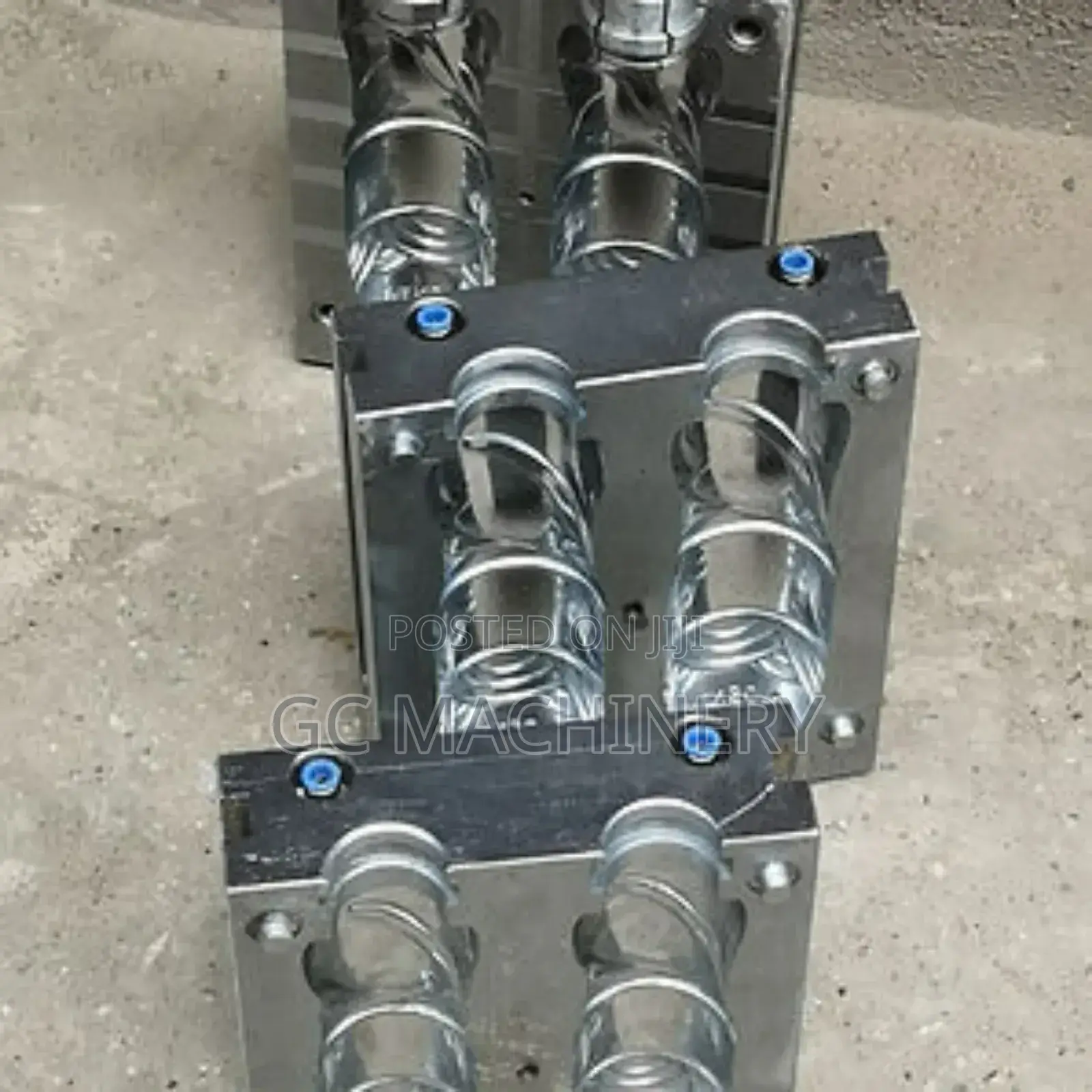Bottle Moulder