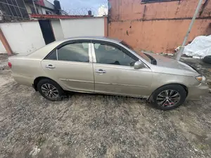 Toyota Camry 2006 Gold