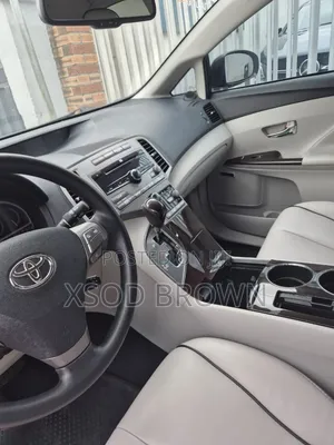 Toyota Venza V6 AWD 2010 Gray