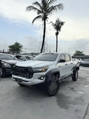 New Toyota Hilux 2025 White