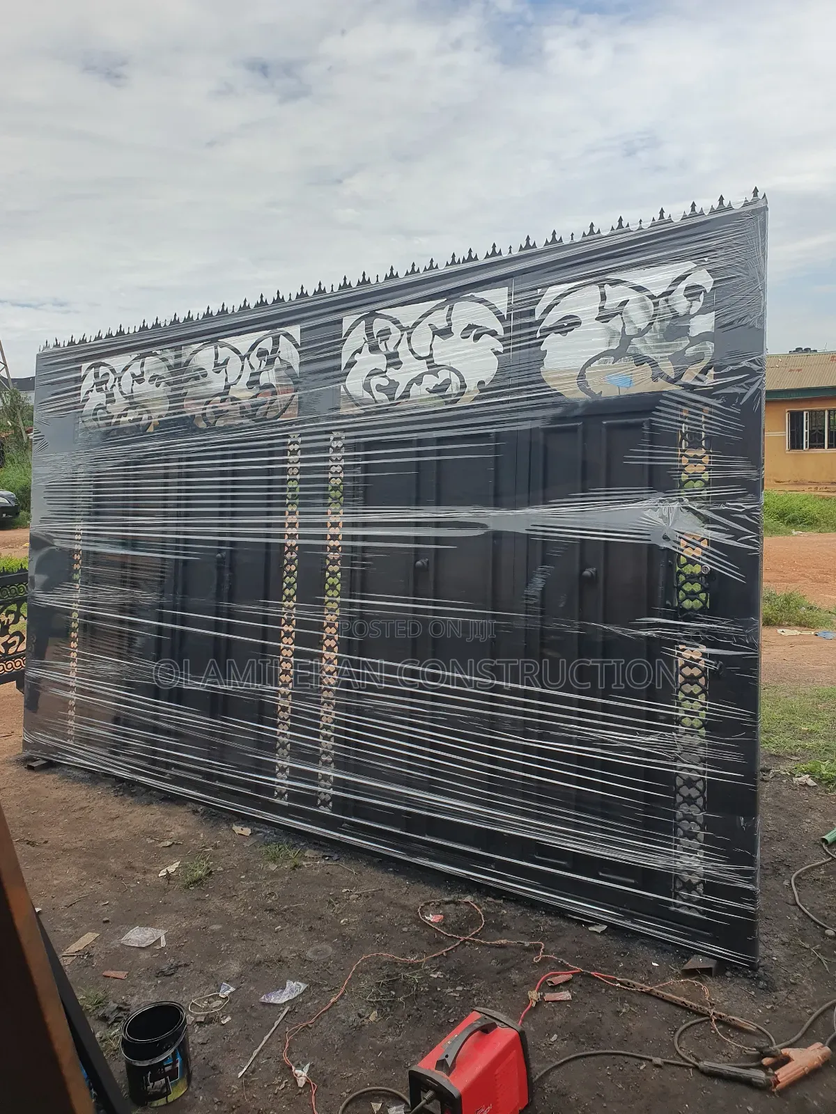 Foreign Design Sliding Gate
