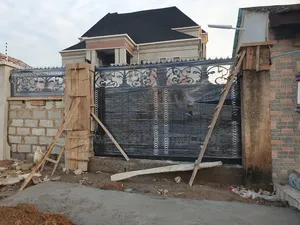 Foreign Design Sliding Gate