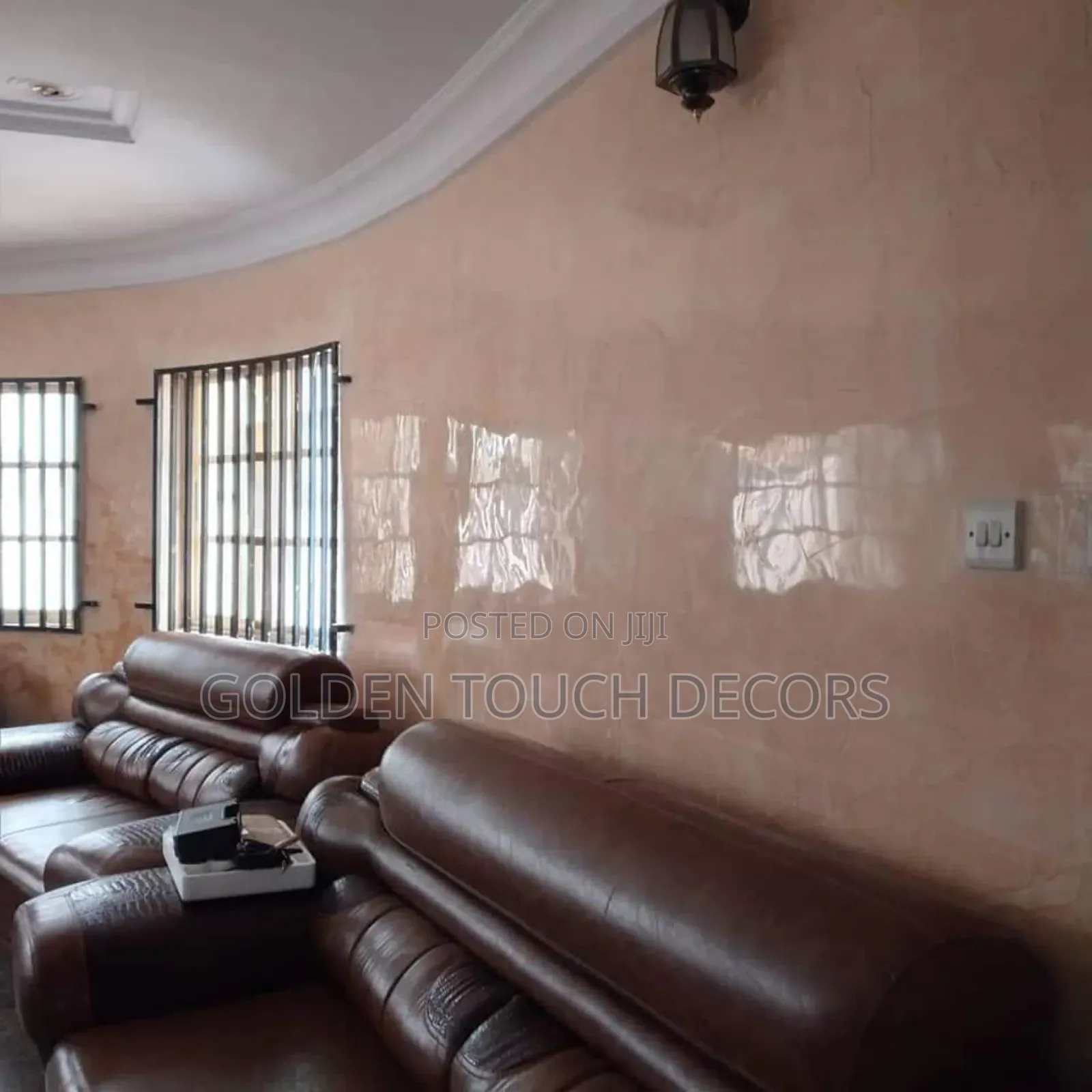 Stucco Mirror Wall Effect