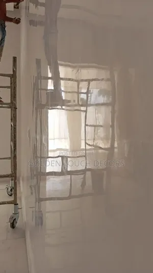 Stucco Mirror Wall Effect
