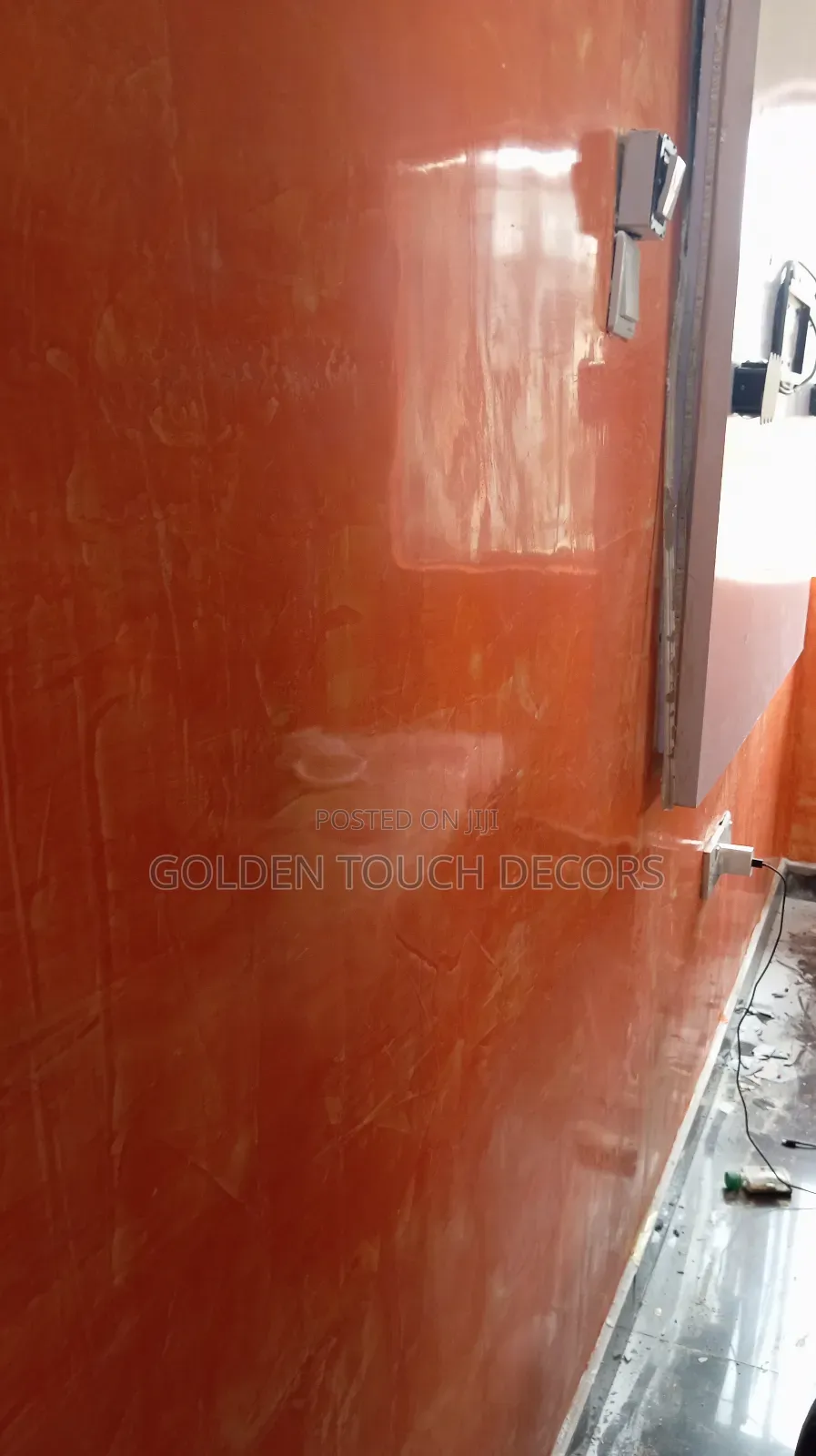 Stucco Mirror Wall Effect