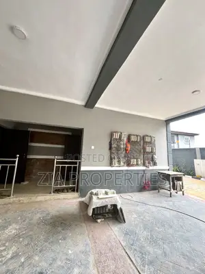 3bdrm Apartment in Ajah for sale