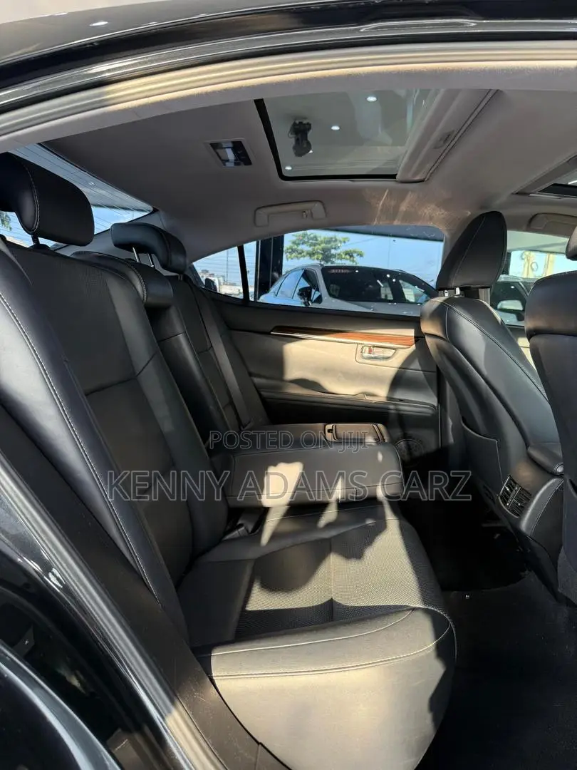 Lexus ES 2018 Black