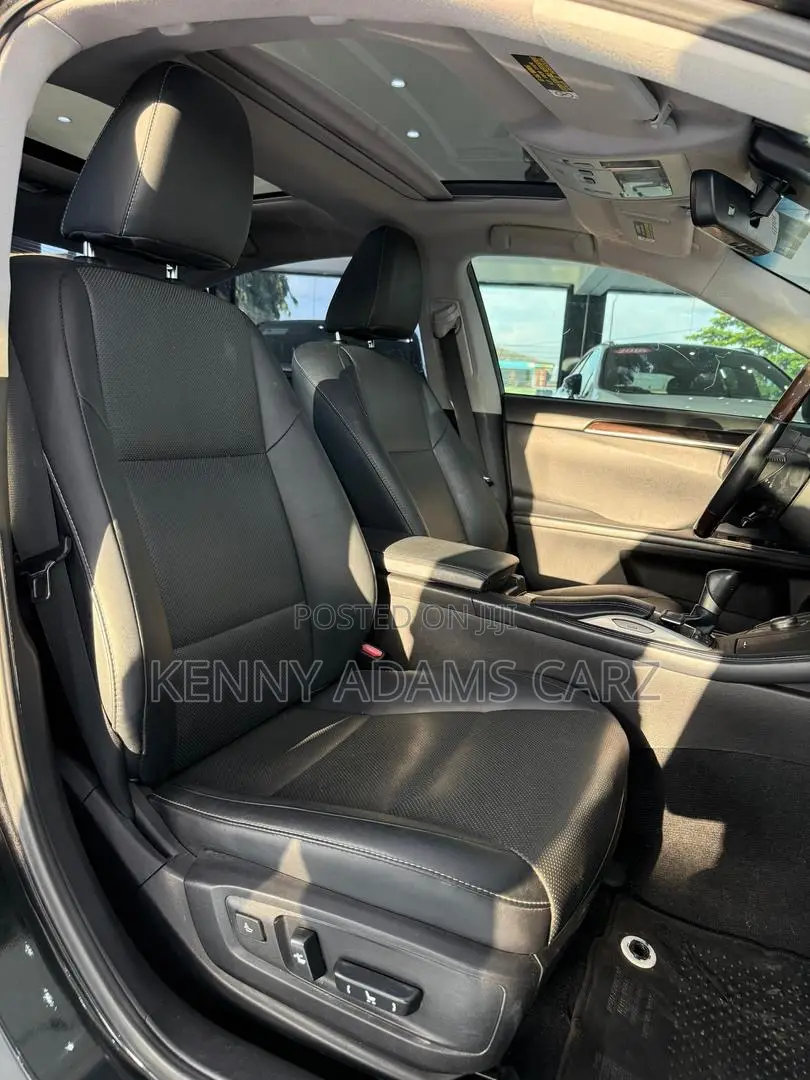 Lexus ES 2018 Black