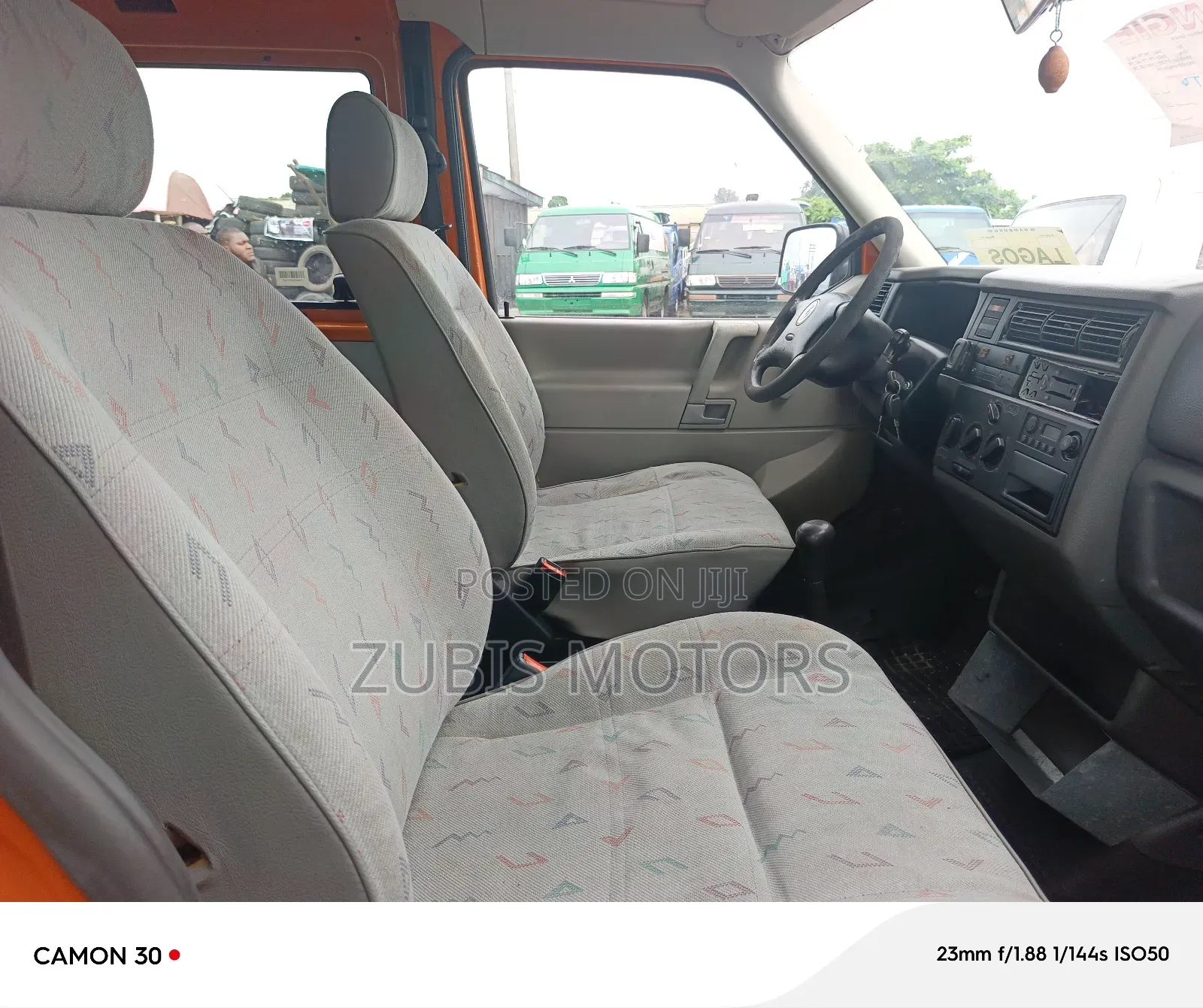 Volkswagen Transporter 2005 Yellow