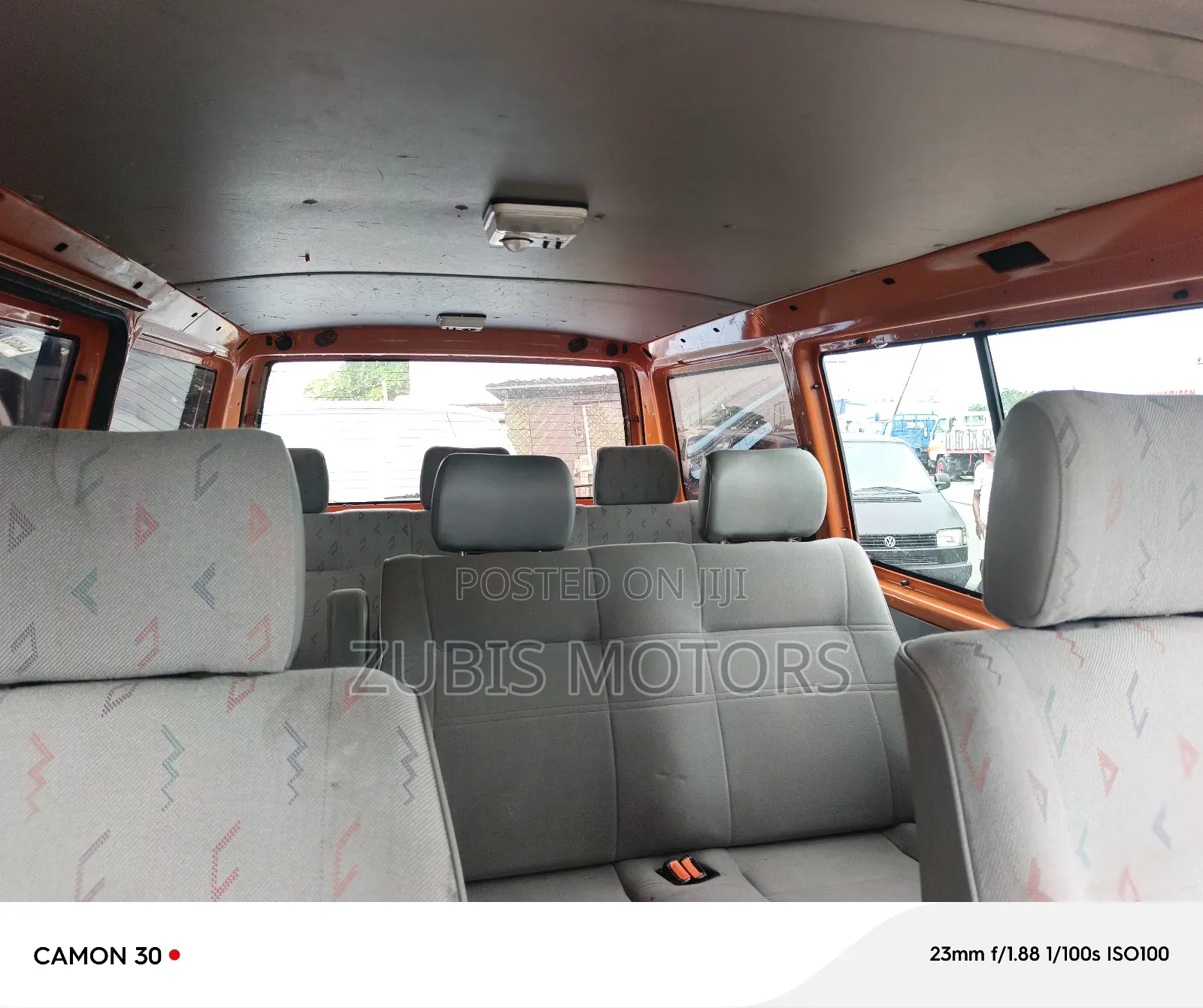 Volkswagen Transporter 2005 Yellow