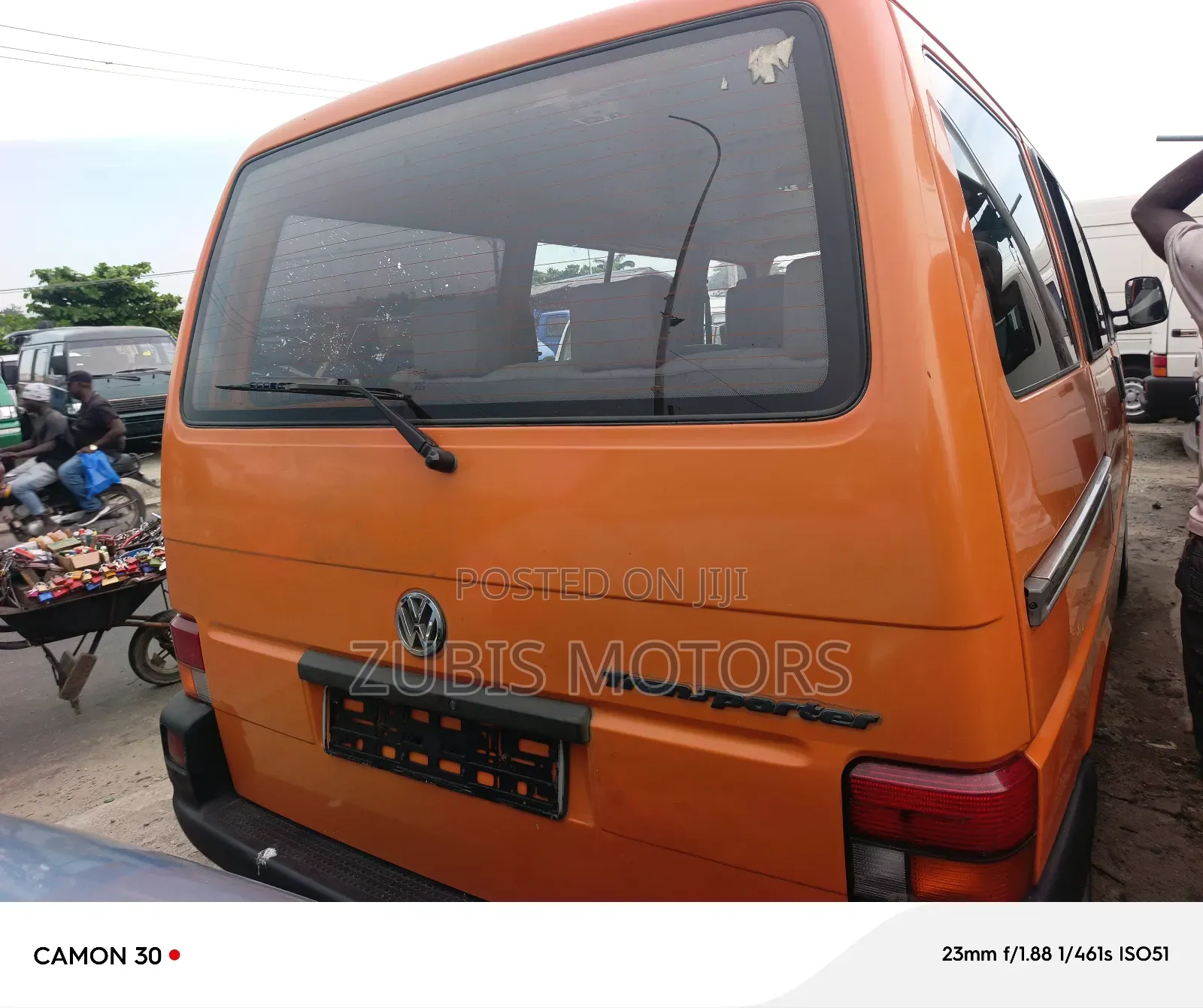 Volkswagen Transporter 2005 Yellow