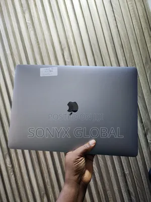 Laptop Apple MacBook Pro 32GB Intel Core i9 SSD 512GB