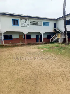 Non Functioning School With 16 Classroom